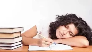 I wake up early at 4 AM to study but I feel very sleepy