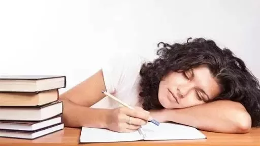 I wake up early at 4 AM to study but I feel very sleepy